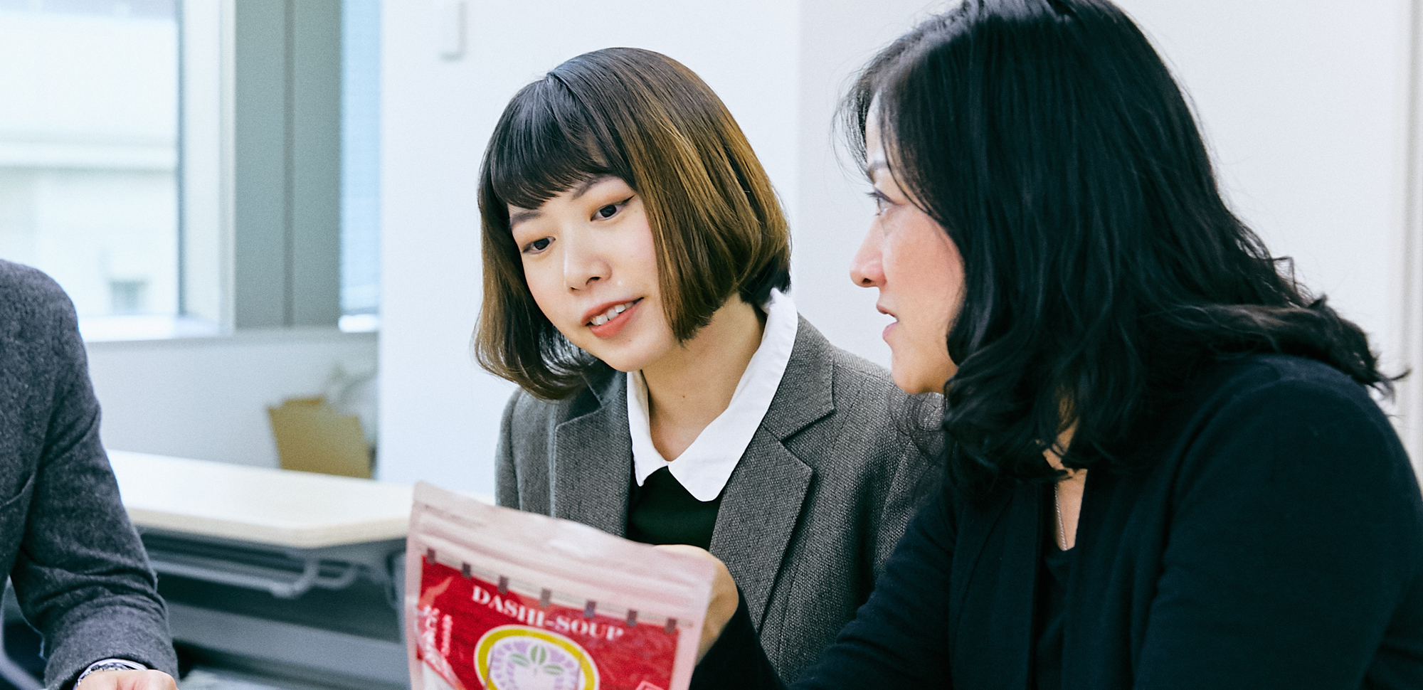 商品やブランドを企画デザインする仕事